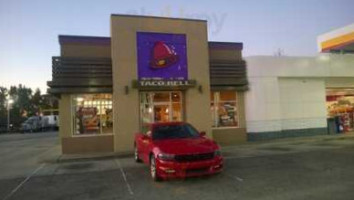 Taco Bell outside