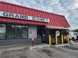 Grand Coney outside