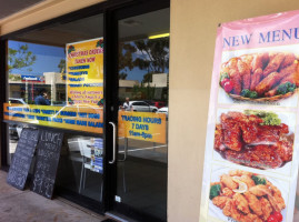 Golden Chicken And Seafood outside