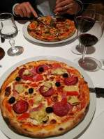 Ristorante & Pizzaria Vesuvio food