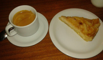 Cafe Caramelo food