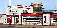 Darracotte's Coffee Shop Ice Cream Parlour outside