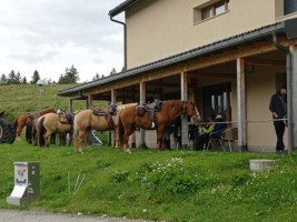 Chalet De Cuvery food