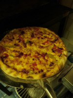 Le Pizzarium food