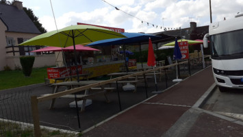 Friterie outside