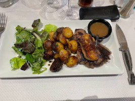 Le Boeuf Gourmand food