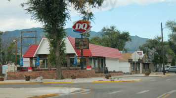 Dairy Queen outside