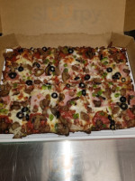 Jet's Pizza food