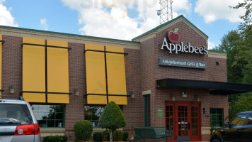 Applebee's Grill outside