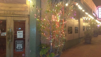 Fair Oaks Pharmacy Soda Fountain outside