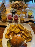 Crooked Hammock Brewery food