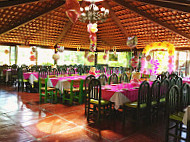 Las Cazuelas food