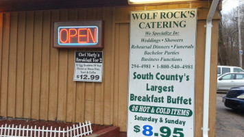 Wolf Rock Wine Spirits outside