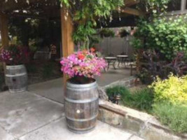 Winemakers Grill At Wapato Point Cellars inside