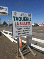 Taqueria La Silleta outside