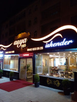 Salon Asya outside