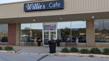 Willie's Cafe outside