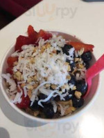 Hoopla Frozen Yogurt food