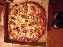 Round Table Pizza food