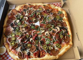 Americana Pizza food