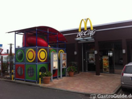 Mcdonalds outside