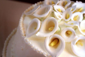 Simply Beautiful Cakes food