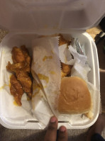 Crumpy's Wings & More food