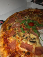 Pizza Presto food