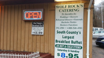 Wolf Rock Wine Spirits outside