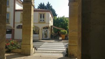 Café Et Jeux Le Continental Aire Sur L'adour Landes outside