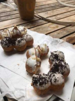 Dochi Japanese Mochi Donuts outside