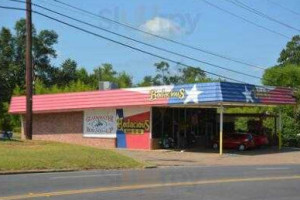 Bodacious Bar-B-Q outside