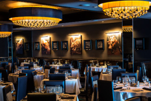 Morton's The Steakhouse Reston food