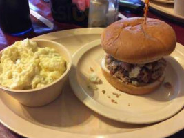 Brad's Bar-B-Q food