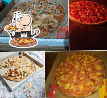 Whicho's Pizza food