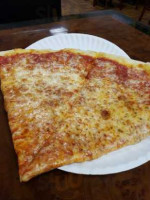 Luigis Pizzeria food