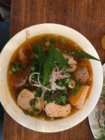 Tèo Bun Bo Hue food