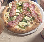 Corte Sant'elena Pizzeria food