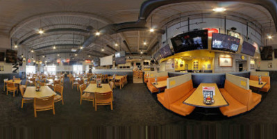 Buffalo Wild Wings inside