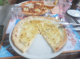 La Tour De Pizz food