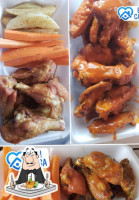 Crossroads Chicken Wings food