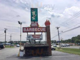 Mr. Barbecue of Winston-Salem. outside