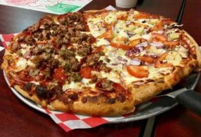 Mamma Mineo's Pizza food