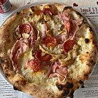 Tavel Speck Stube Pizzeria food