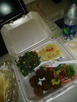 Mizzette Lebanese Grill food