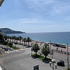 Mercure Nice Promenade des Anglais Restaurant outside