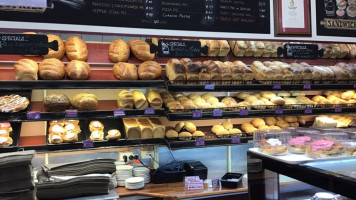 Henri's Wodonga Bakery food