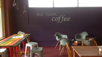 four sisters coffee shop inside