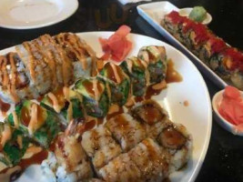 Sakari Sushi Lounge food