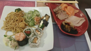 Quindai Sushi Lounge food